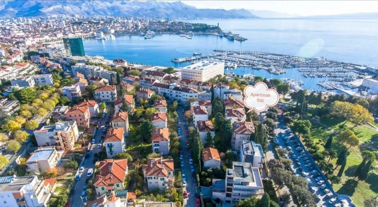 Apartment Ibis Your Cosy Oasis With Private Parking And Patio Split