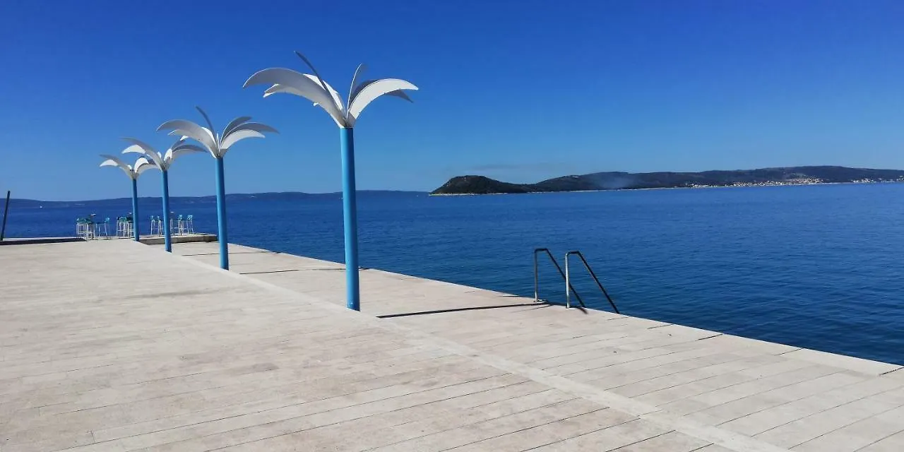 Apartment Ibis Your Cosy Oasis With Private Parking And Patio Split